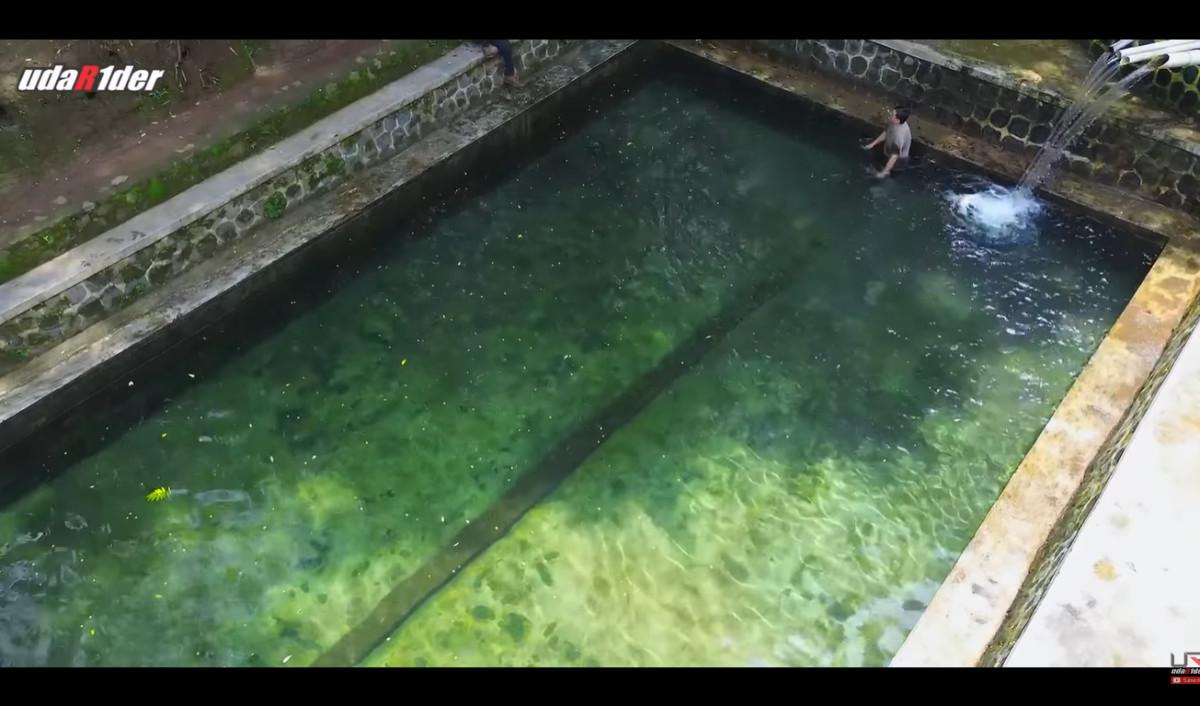 Berenang di Air yang Berlimpah