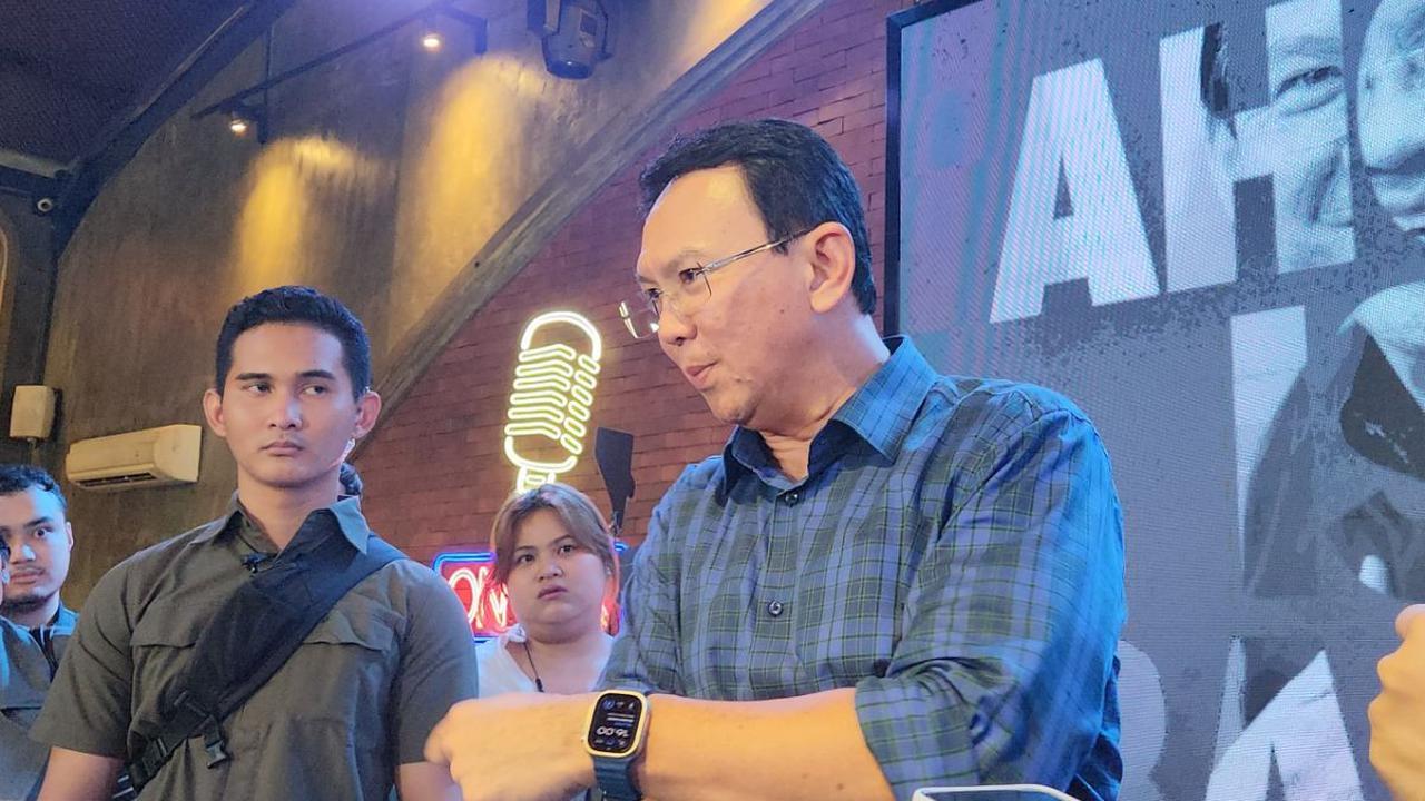 Menurut Ujang, wajar jika Ahok paham berbagai persoalan Jakarta karena pernah menjabat gubernur dan wakil gubernur Jakarta.&nbsp;