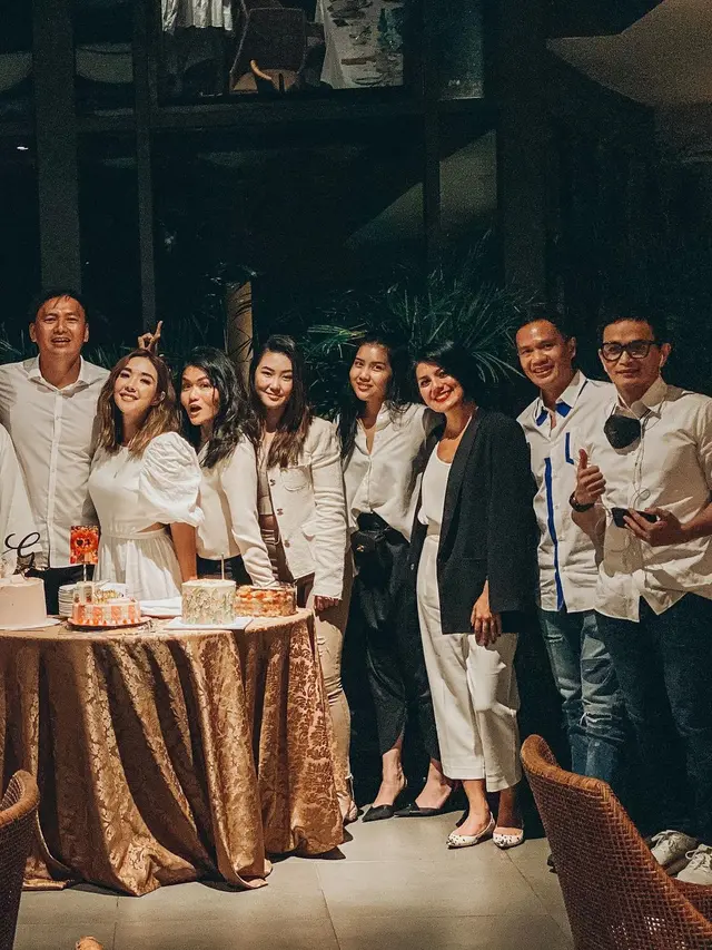 Momen Perayaan Ulang Tahun Gisella Anastasia yang Ke-30. (Sumber: Instagram/gisel_la)