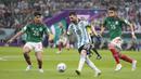 Lionel Messi menjadi penyelamat dalam pertandingan ini dikarenakan pada laga sebelumnya Argentina diakalahkan Arab Saudi. (AP Photo/Ariel Schalit)