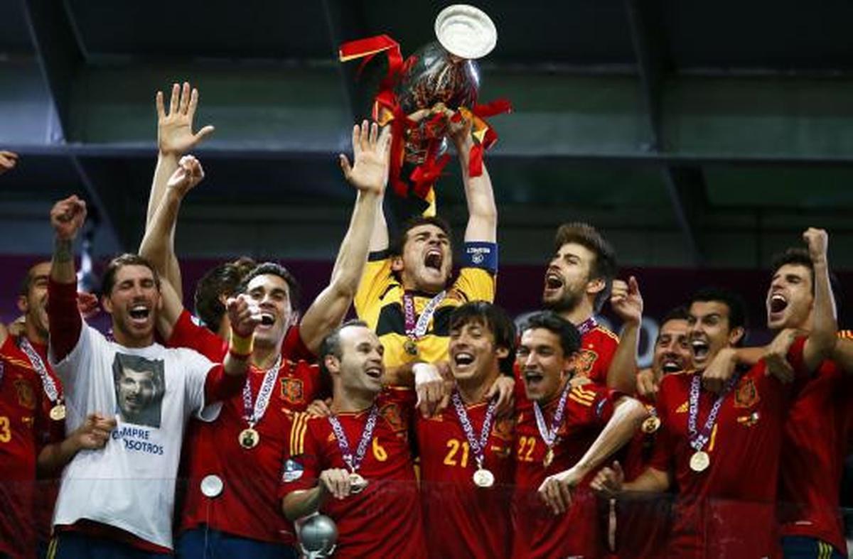 Bantai Italia, Spanyol pertahankan juara Eropa