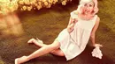 Miley dikabarkan menggunakan gaun putih dengan bunga-bunga. Anjing-anjing peliharaan Miley pun ikut menyemarakan acara. (instagram/mileycyrus)