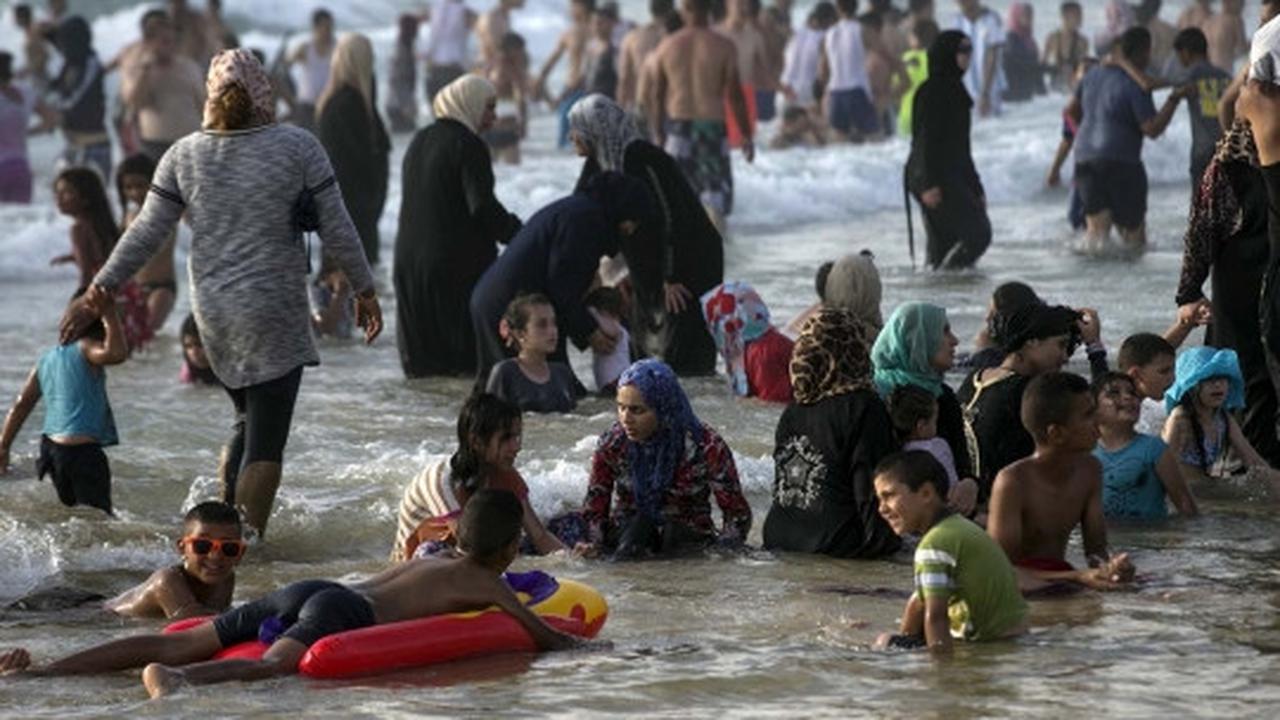 Idul Fitri, ribuan warga Palestina padati pantai-pantai di Israel