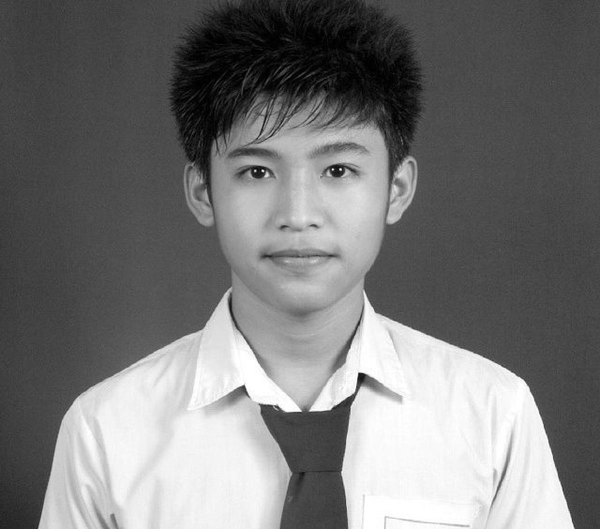 "Kelas 3 SMP, gue berantem dengan Kepala Sekolah dan guru karena gak terima sekolah sengaja ngebocorin soal ujian nasional ke murid-murid," demikian dikutip dari keterangan video. <br>