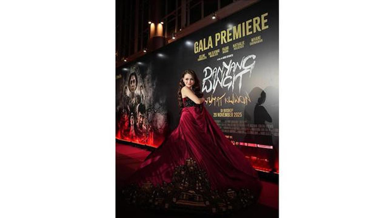 5 Potret Penampilan Nathalie Holscher di Premiere Danyang Wingit, Jadi Film Debut