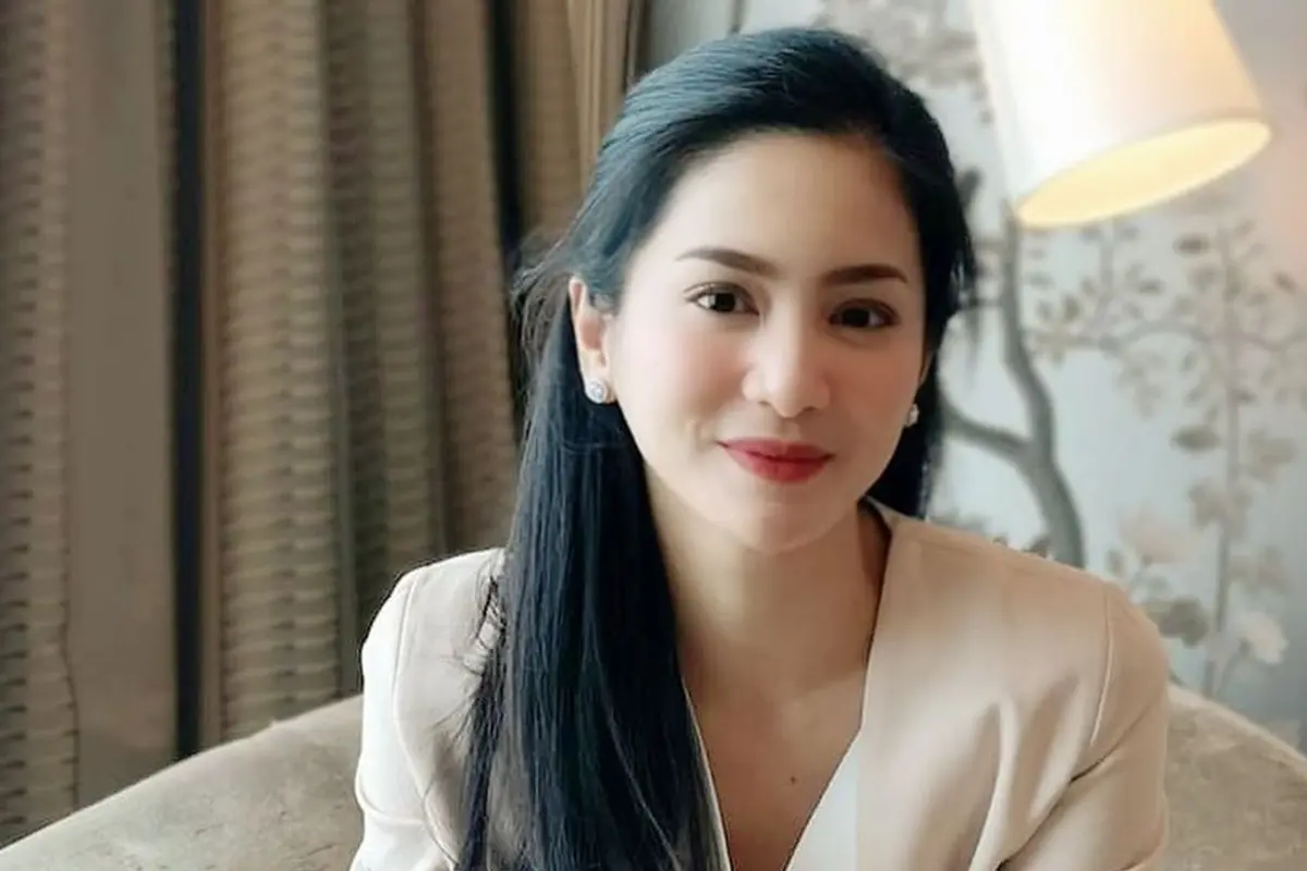 [Fimela] Bunga Zainal