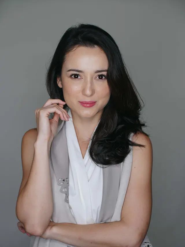 [Fimela] Julie Estelle