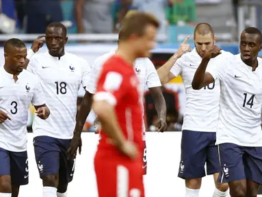 Timnas Perancis meraih poin penuh di laga kedua babak penyisihan Piala Dunia 2014 Grup E melawan Swiss di Stadion Fonte Nova, Salvador, Brasil, (21/6/2014). (REUTERS/Marcos Brindicci)