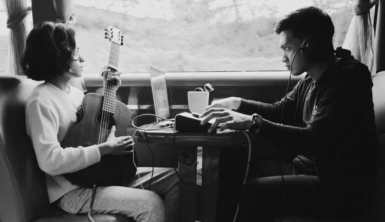 Eva Celia dan Demas Narawangsa (Instagram/evacelia)