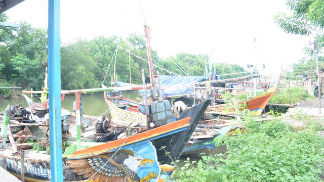  Alat  Tangkap Tradisional  Cirebon Terganjal Kebijakan 