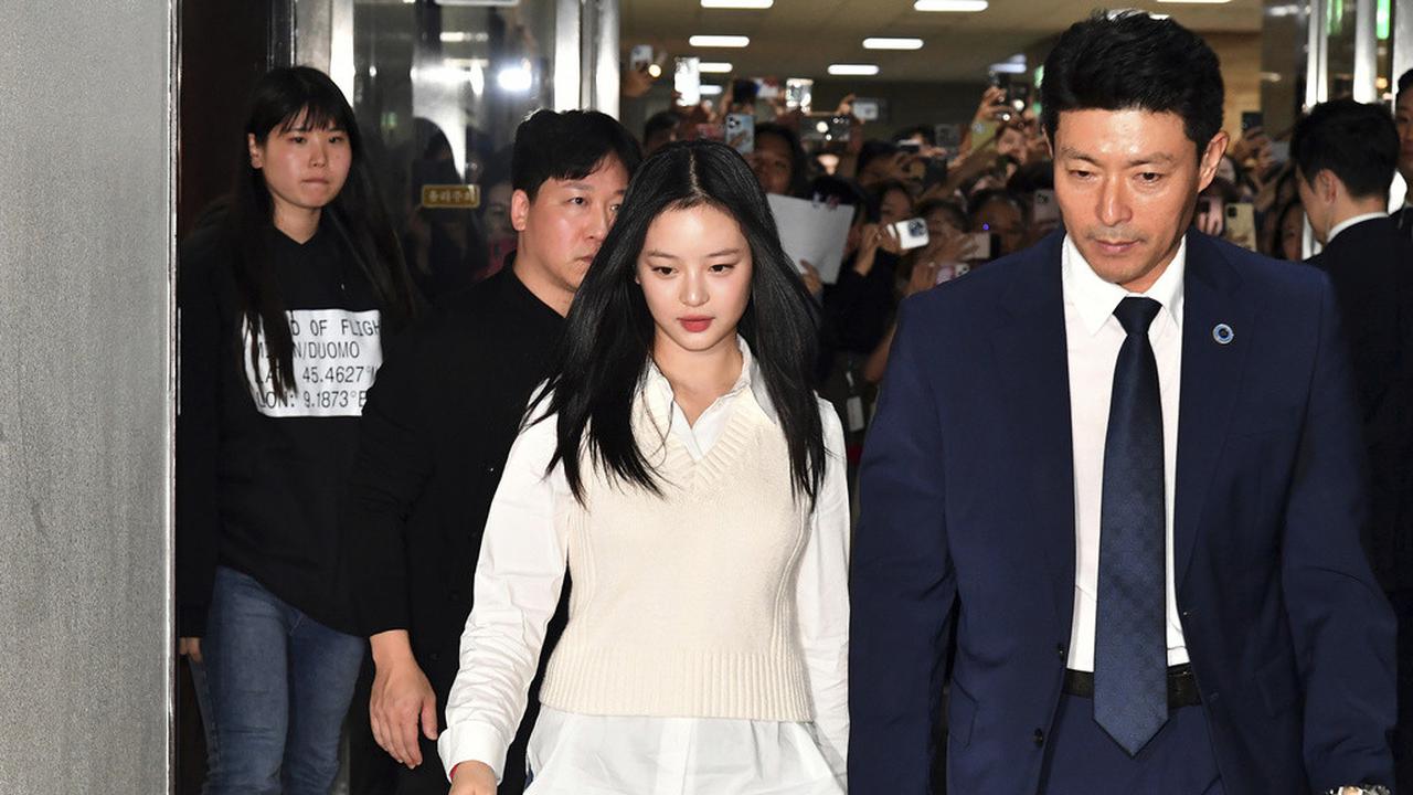 Hanni NewJeans. ((Kim Min-Hee/Pool Photo via AP)