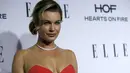 Artis Hollywood Rebecca Romijn saat berpose saat menghadiri acara makan malam tahunan, Wanita ELLE di Los Angeles, California, 20 Januari 2016. (REUTERS/ Mario Anzuoni)