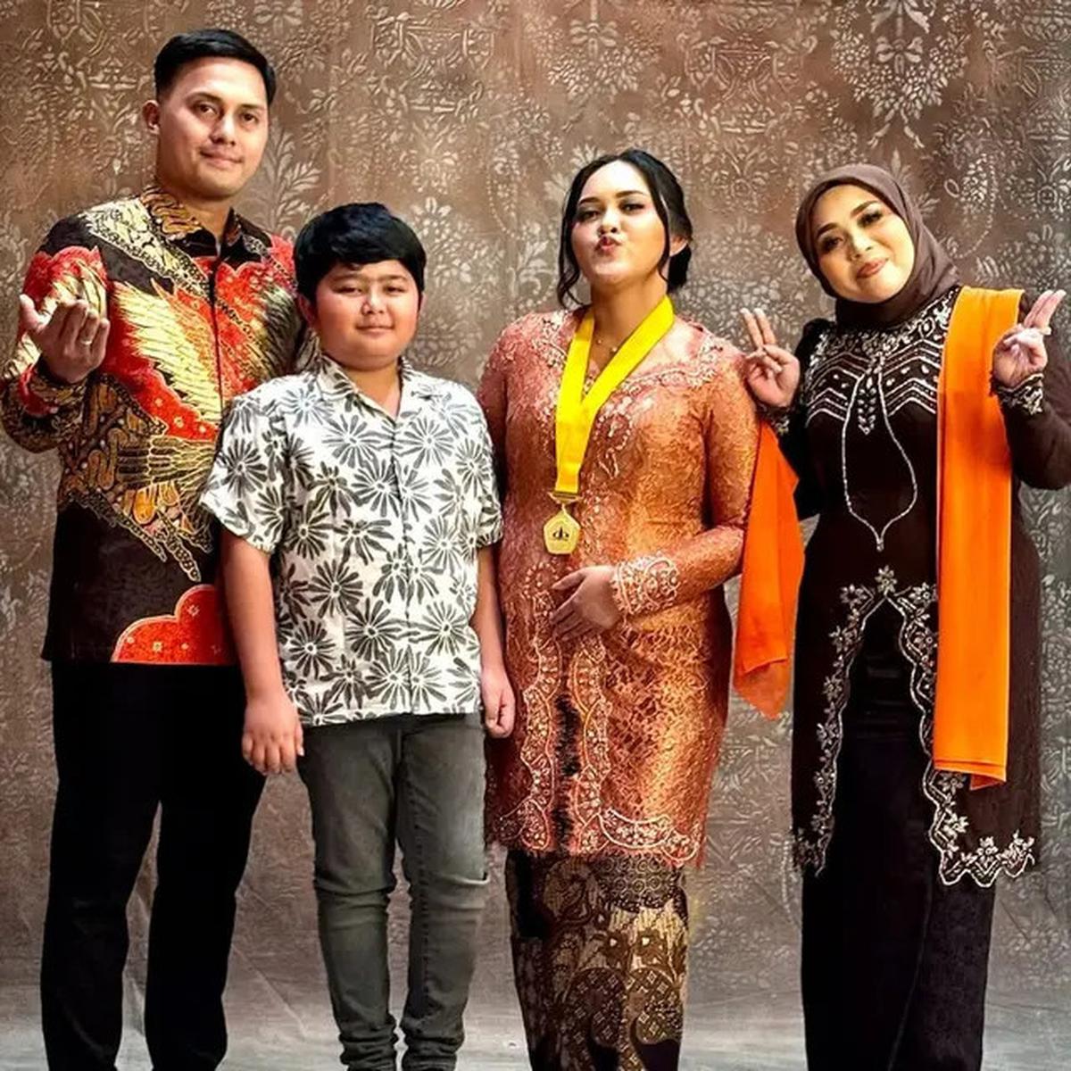 Bayi Tabung Belum Berhasil, Ini 8 Potret Kompak Muzdalifah dan Fadel Islami bareng 5 Anak