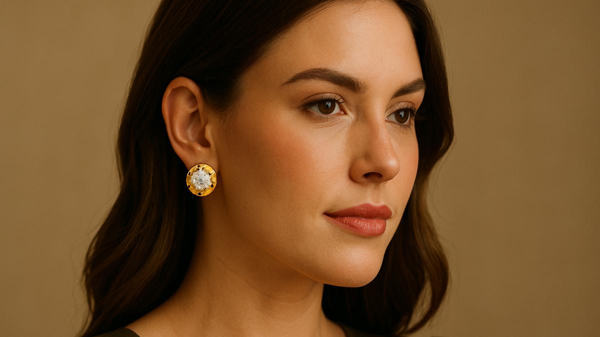 7 Rekomendasi Model Anting Emas yang Cocok untuk Telinga Tebal, Hindari Desain Simpel