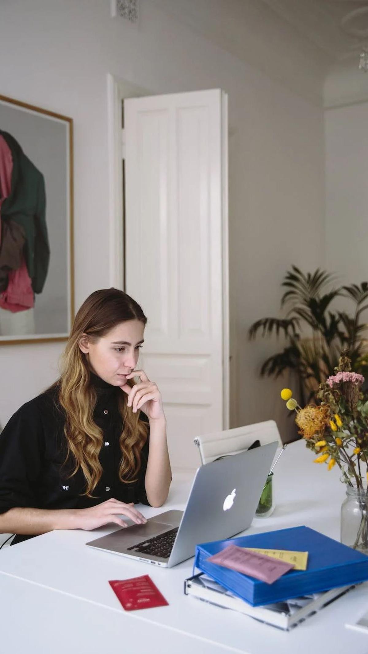 Nah, mindful productivity ini juga akan membantu kita mencapai wellness - bikin kita lebih sehat, tenang, dan nggak gampang stress.