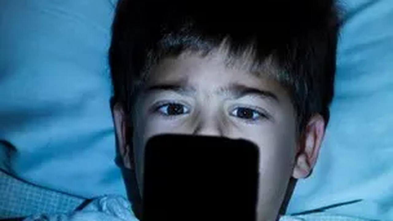 Dampak Negatif Jika Anak Terlalu Banyak Terpapar Layar, Menjauhi Screen Time Berlebihan