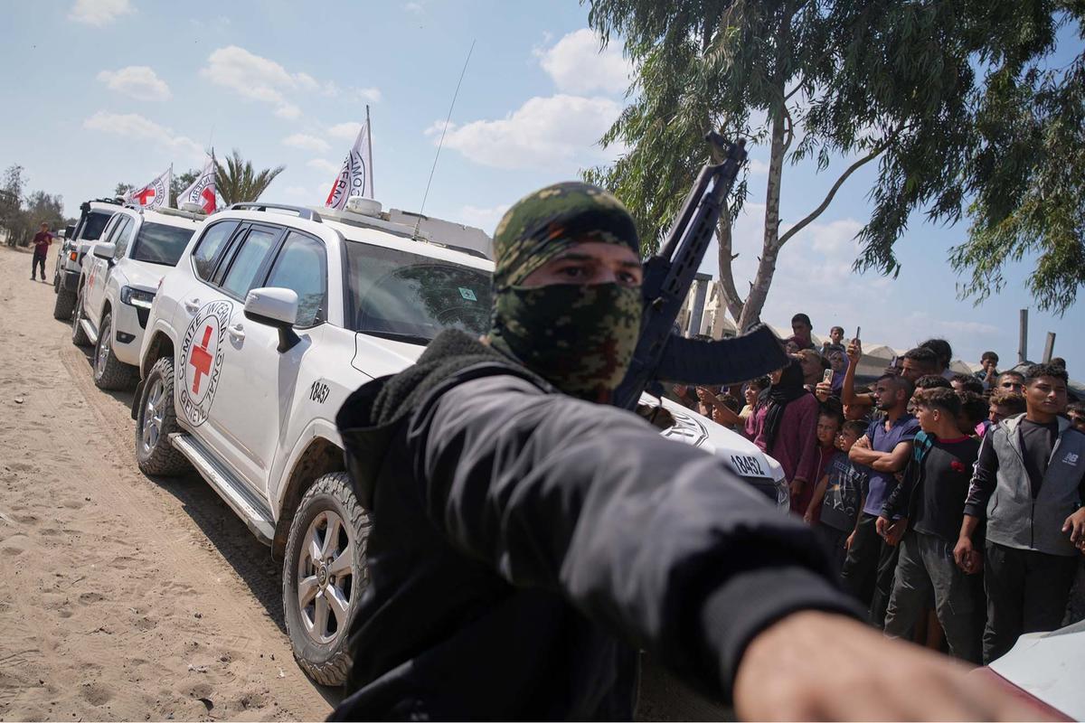 FOTO: Akhir Penantian Dua Tahun, Seluruh Sandera Israel Dibebaskan Militan Hamas