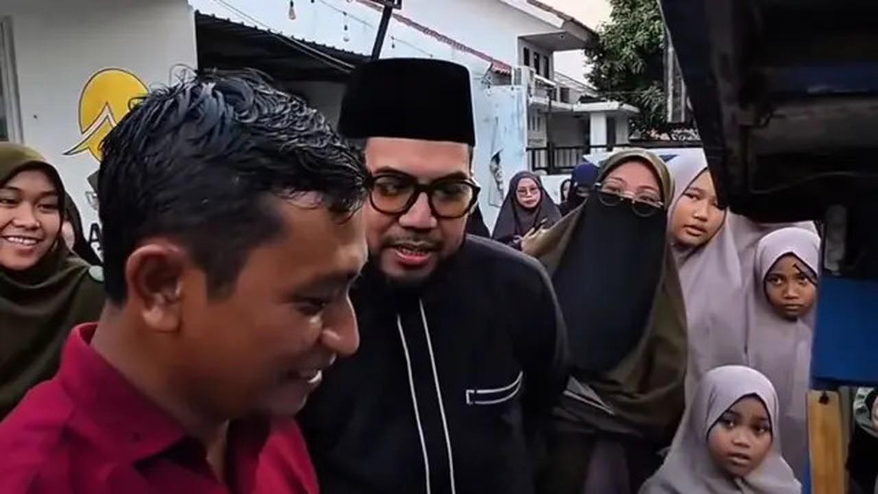 Kisah Inspiratif Pedagang Mi Ayam yang Memberi Gratisan untuk Hafiz Al-Quran dan Dapat Hadiah Umrah