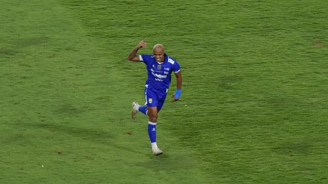 Aksi Wiliam Marcilio bersama Persib Bandung di musim 2025/2026.