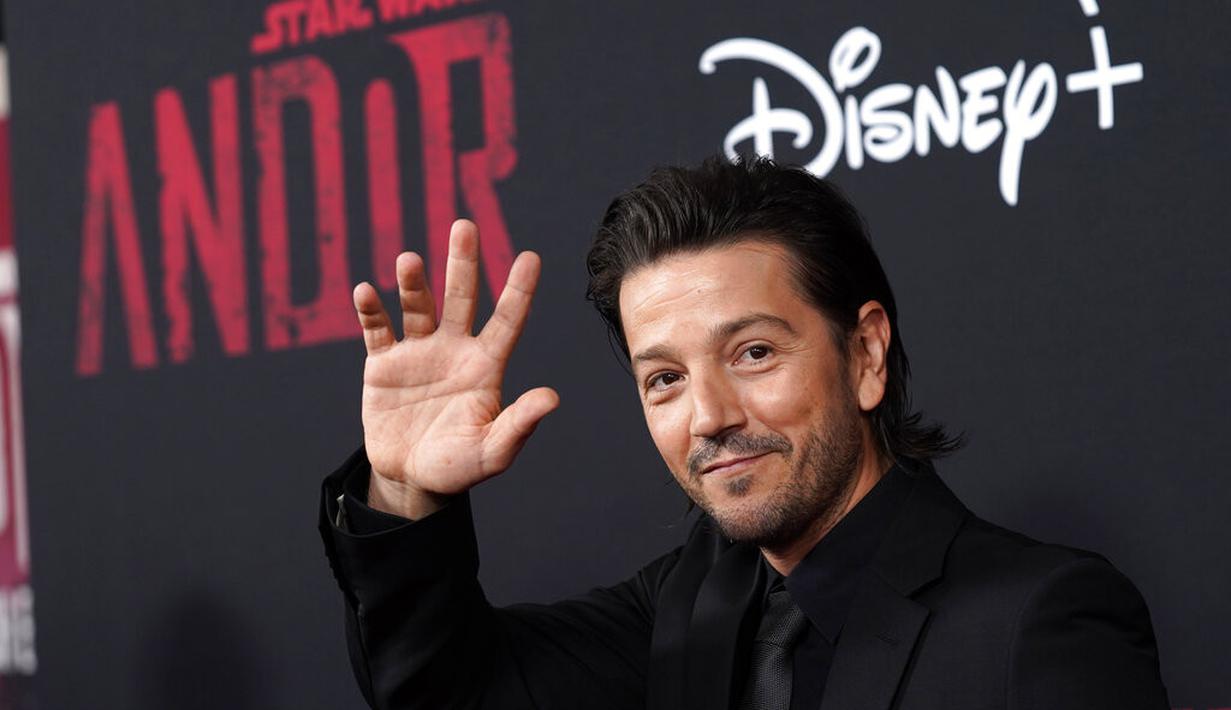 Diego Luna dalam premier Andor di LA. (AP Photo/Chris Pizzello)