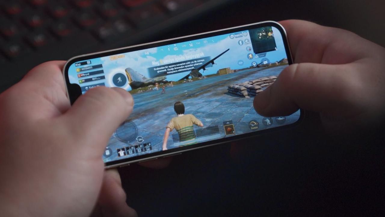Dengan harga Rp.30.000 per bulan, pelanggan sudah bisa mendapatkan akses ke konten berbayar dalam&nbsp;game&nbsp;dan aplikasi populer, juga tambahan kuota sebesar 2 GB.