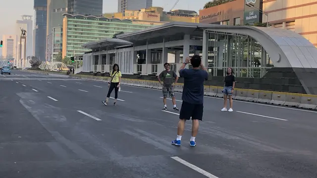 DKI Jakarta ditinggal sebagian besar masyarakatnya, untuk mudik ke kampung halamannya masing-masing. Hal ini membuat lalu lintas di Ibu Kota menjadi sepi.