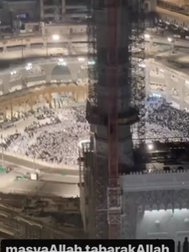 Sempat Batal, Ini 7 Potret Keluarga Anang Hermansyah Berangkat Umrah