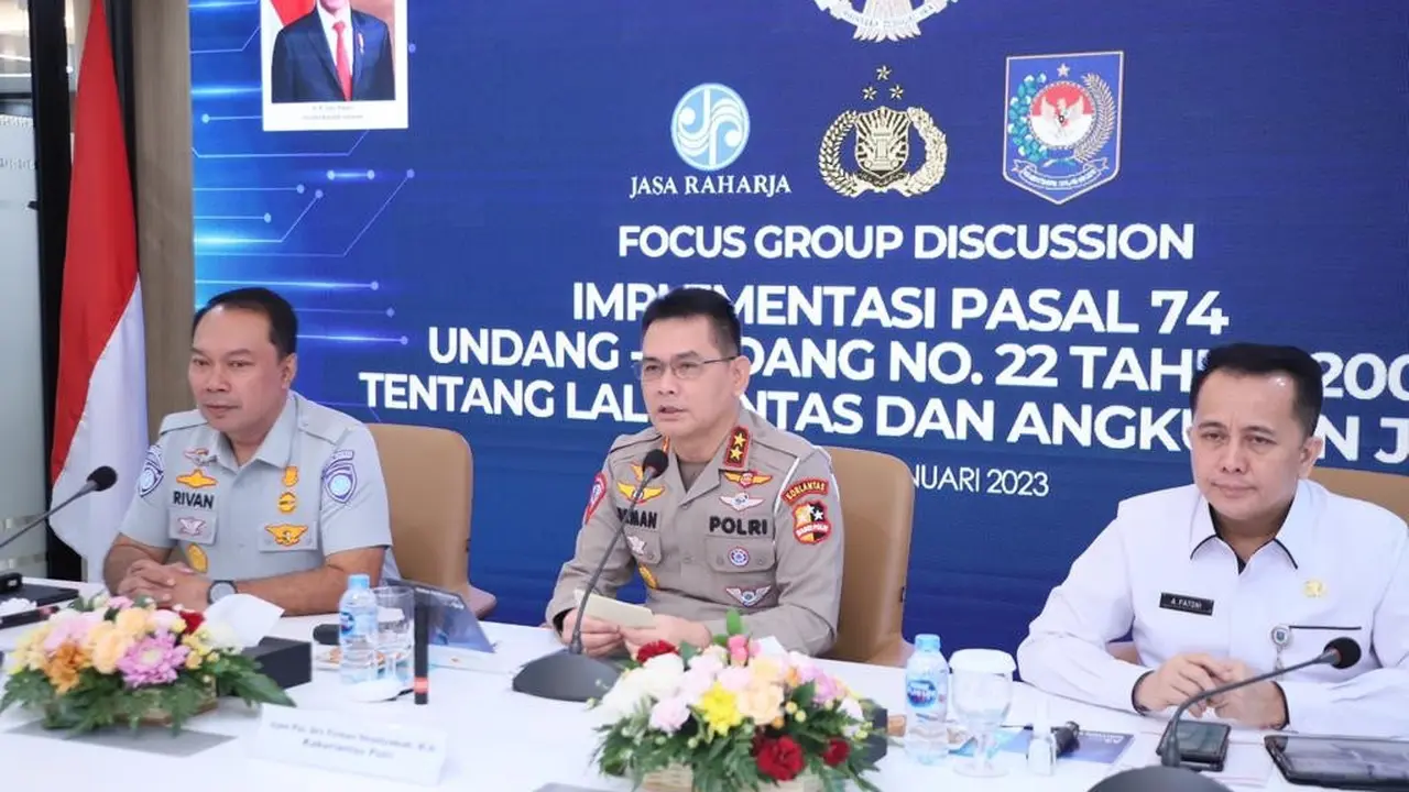 Tim Pembina Samsat Nasional terus mematangkan berbagai aspek pendukung terkait implementasi UU Nomor 22 Tahun 2009 tentang Lalu Lintas dan Angkutan Jalan, khususnya pasal 74 tentang penghapusan data registrasi kendaraan bermotor bagi penunggak pajak dua t