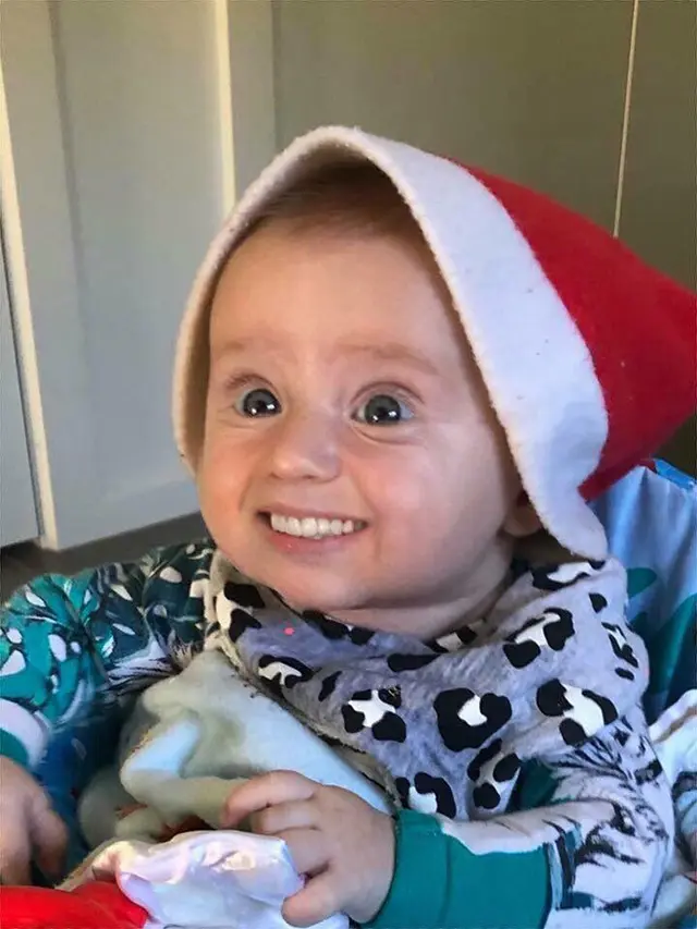 Editan Foto Bayi Saat Punya Gigi Bak Orang Dewasa ini Bikin Tepuk Jidat