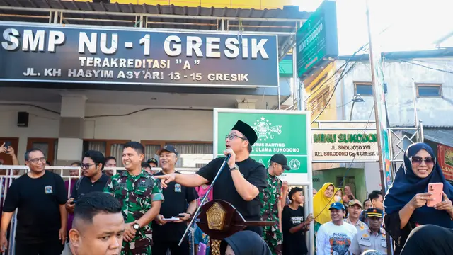 Gresik.