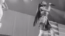 Ariana Grande sangat sedih karena teror bom yang terjadi di konsernya tersebut. (instagram/arianagrande)