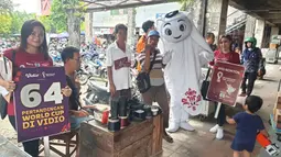 Kemarin, Maskot Piala Dunia 2022 itu telah mengunjungi Pasar Baru, Masjid Sabilal, Pasar Sudi Mampir, dan Citraland/Siring Walikota. (Dok.SCM)