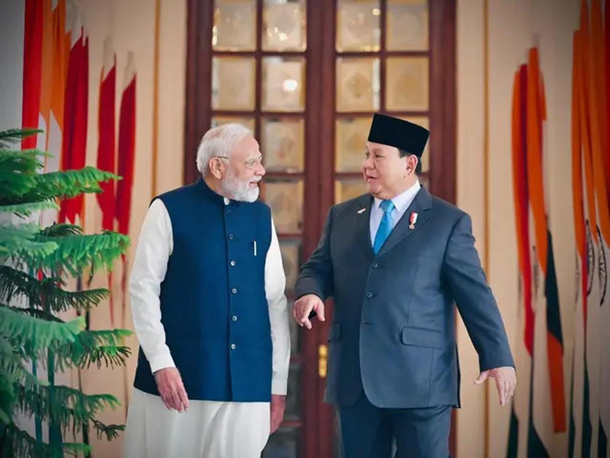 Reaksi Kajol Lihat Video Mayor Teddy Nyanyi Kuch Kuch Hota Hai Saat Kunjungan Kehormatan Prabowo Subianto