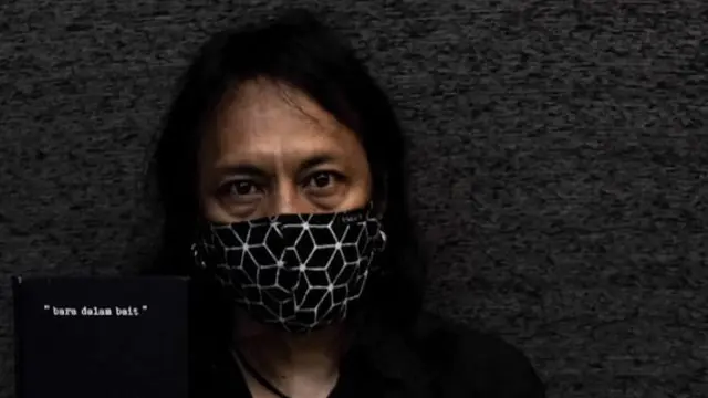 Jikun /rif meluncurkan buku Bara Dalam Bait