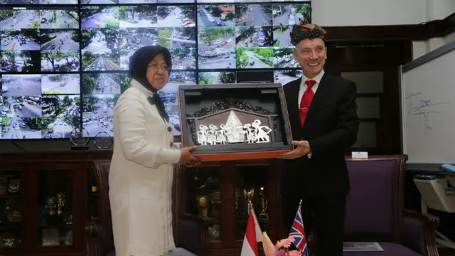 Wakil Wali Kota Liverpool Bertemu dengan Wali Kota Surabaya