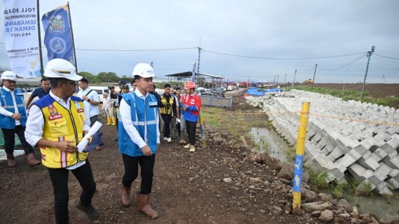 Gibran Tinjau Tol Semarang-Demak, Dorong Percepatan Pembangunan dan Mitigasi Banjir Rob