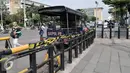 Gubernur DKI Jakarta, Basuki T Purnama meminta trotoar dari kawasan Kota Tua hingga Pasar Ikan ditata, Jakarta, Kamis (4/8). Penataan agar pengunjung Kota Tua tidak hanya menumpuk dan bisa melanjutkan wisata ke Pasar Ikan. (Liputan6.com/Yoppy Renato)