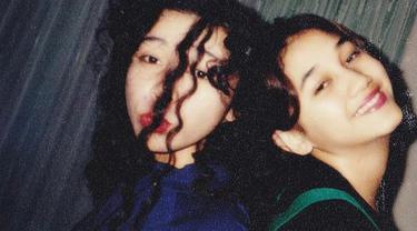 [Bintang] Nike Ardilla dan Melly Goeslaw