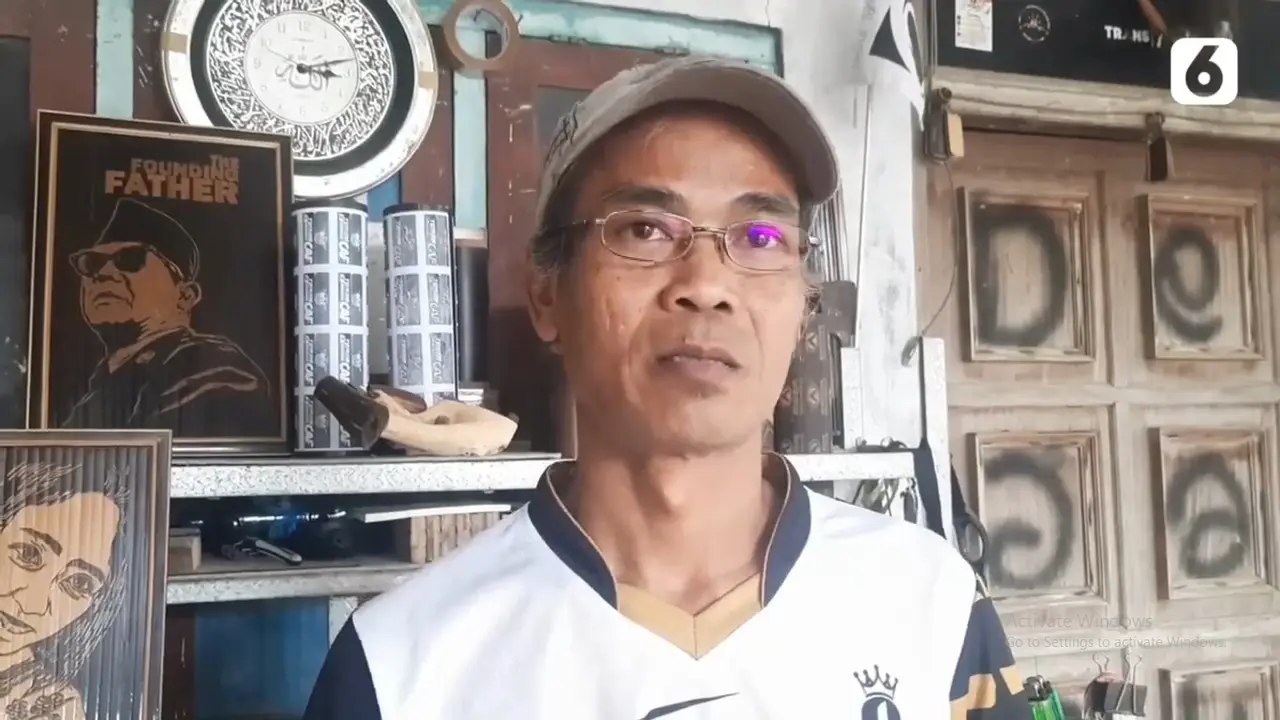 Pemilik Kerajinan Bambu