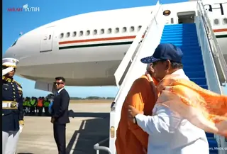 Presiden Prabowo Subianto Berpelukan dengan Perdana Menteri (PM) India Narendra Modi (Tangkapan Layar YouTube Sekretariat Presiden)