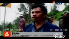 Sebuah mobil Pikap pengangkut penumpang di Lumajang, Jawa Timur, terjun ke dalam jurang sedalam 100 meter. Kecelakaan tunggal terekam kamera ponsel warga sekitar, mobil tergelincir di jalan yang licin dan menikung.