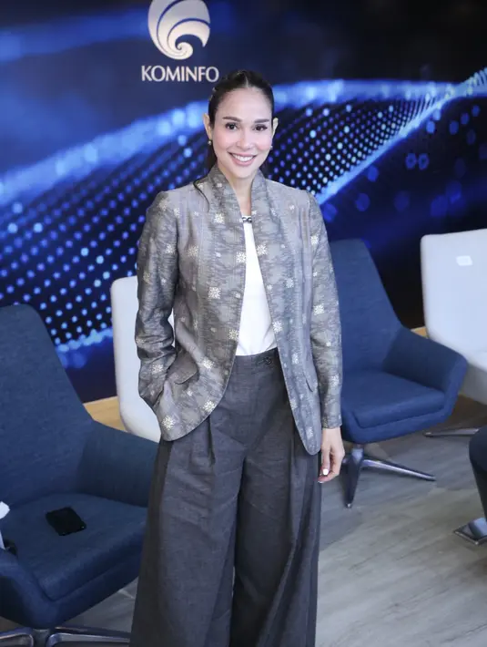 Loemongga Haoemasan tetap fresh [Fimela/Daniel Kampua]