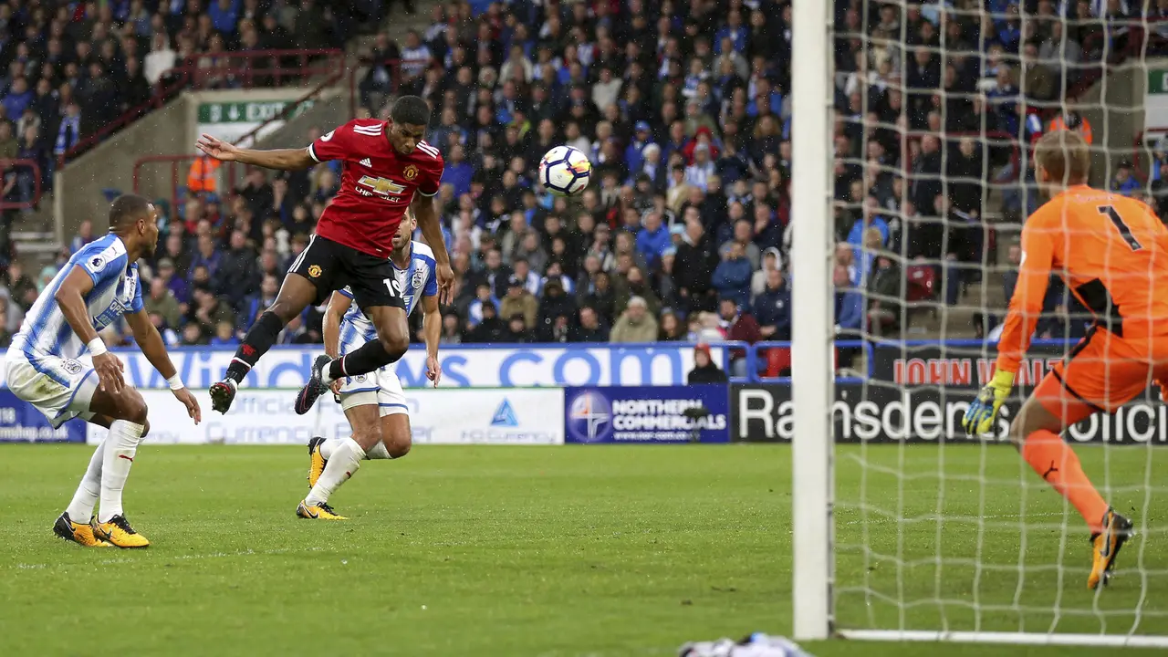 Manchester United, Premier League, Huddersfield Town