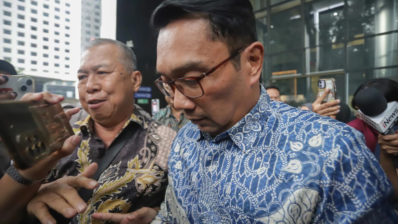 FOTO: Ridwan Kamil Penuhi Pemeriksaan KPK Terkait Kasus Korupsi Pengadaan Iklan Bank BJB