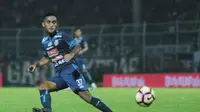 Agil Munawar, bek sayap muda Arema FC. (Bola.com/Iwan Setiawan)