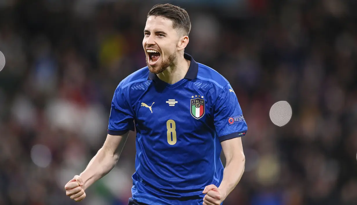 Jorginho - Pemain berusia 29 tahun ini merupakan senjata Timnas Italia merengkuh titel Euro 2020. Beberapa kali ia menjadi penentu kemenangan Gli Azzuri di ajang ini.(Foto:AP/Laurence Griffiths,Pool)