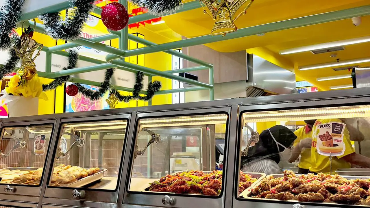 Korean Street Snacks. Dok. Dak Daebak