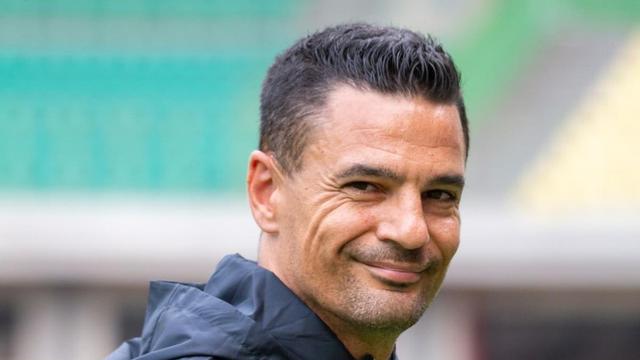 Carlos Pena adalah pelatih baru Persija Jakarta.