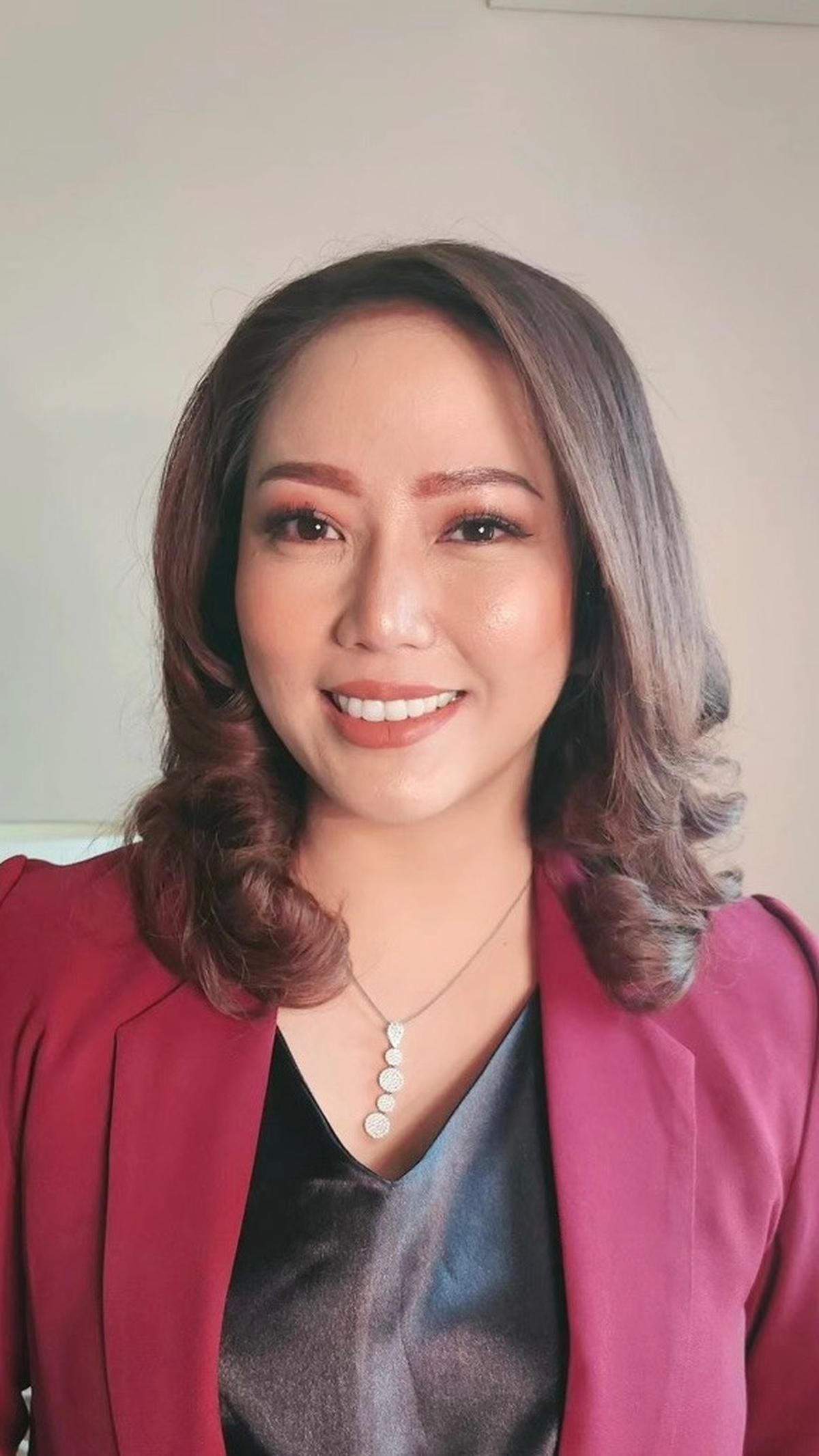 Anisha Dasuki merupakan wanita kelahiran Jakarta, 28 November 1986. Anisha Dasuki merupakan lulusan Hubungan Internasional di Universitas Katolik Parahyangan.