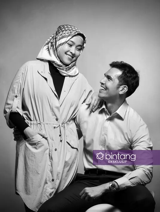 "Tapi pada saat di puncak posisi, kita dapat tawaran untuk bisa mewujudkan apa yang menjadi impian saya saat ini. Sampai perang bathin ya, hahaha. Saya diskusi sama Dessy, sama orang tua, sampai akhirnya mantap," ujarnya. (Bambang E Ros/Bintang.com)